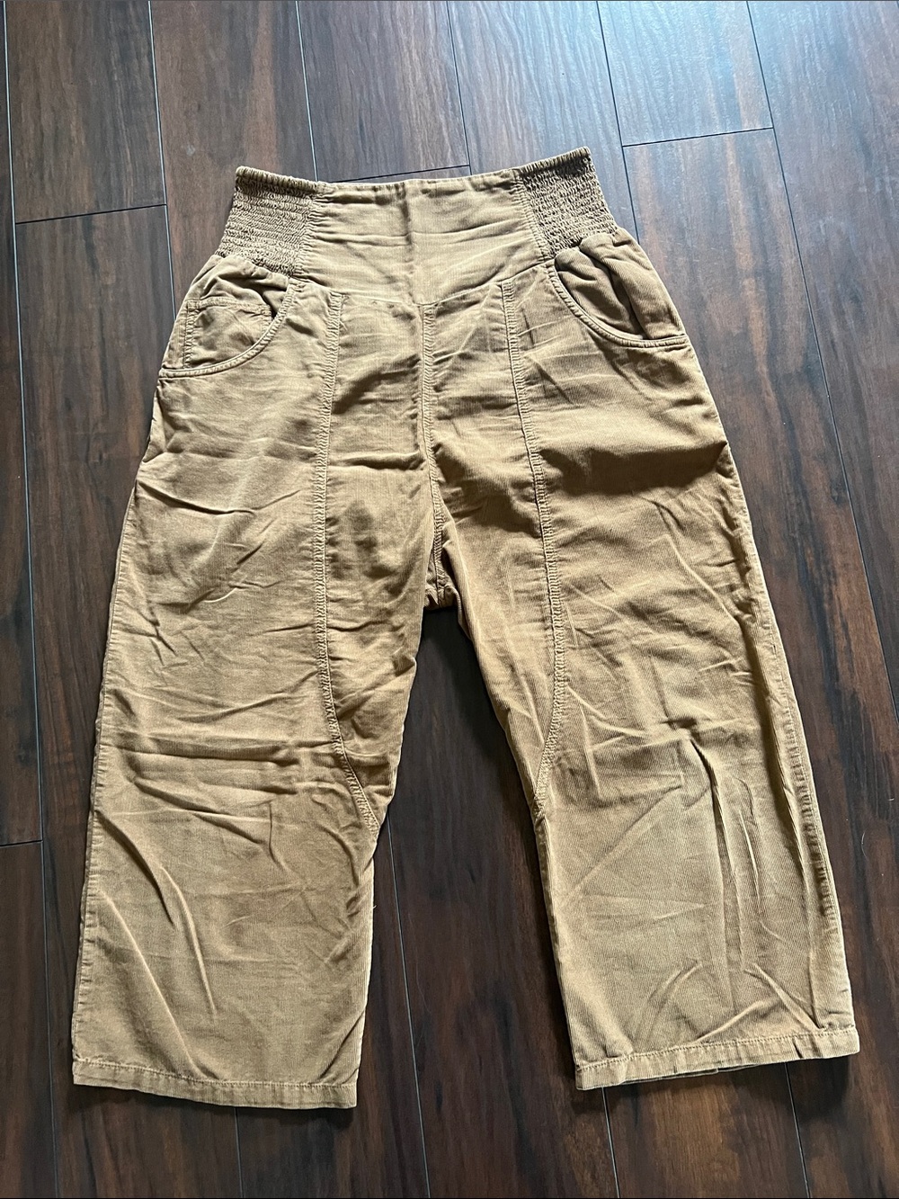 Free People Lunan Crop camel, cotton baby cord, cropped pants, so nice! Size S